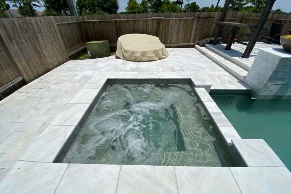 Hot tub and spa in the Pearland backyard